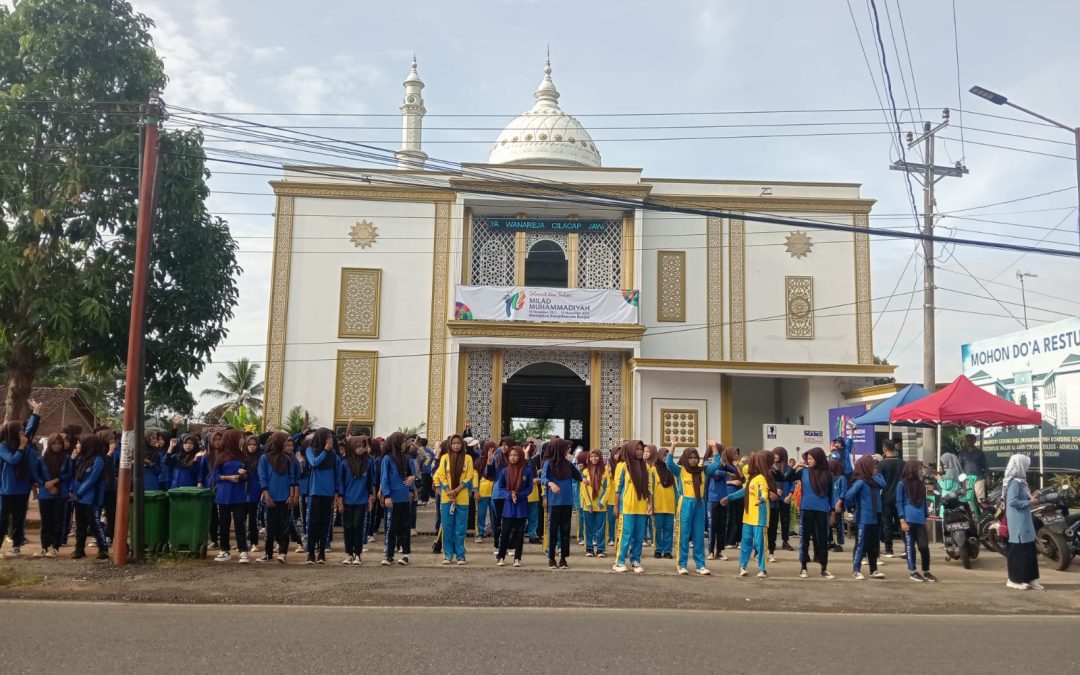 Semarak, Gebyar Milad Muhammadiyah ke-113 di PCM Wanareja