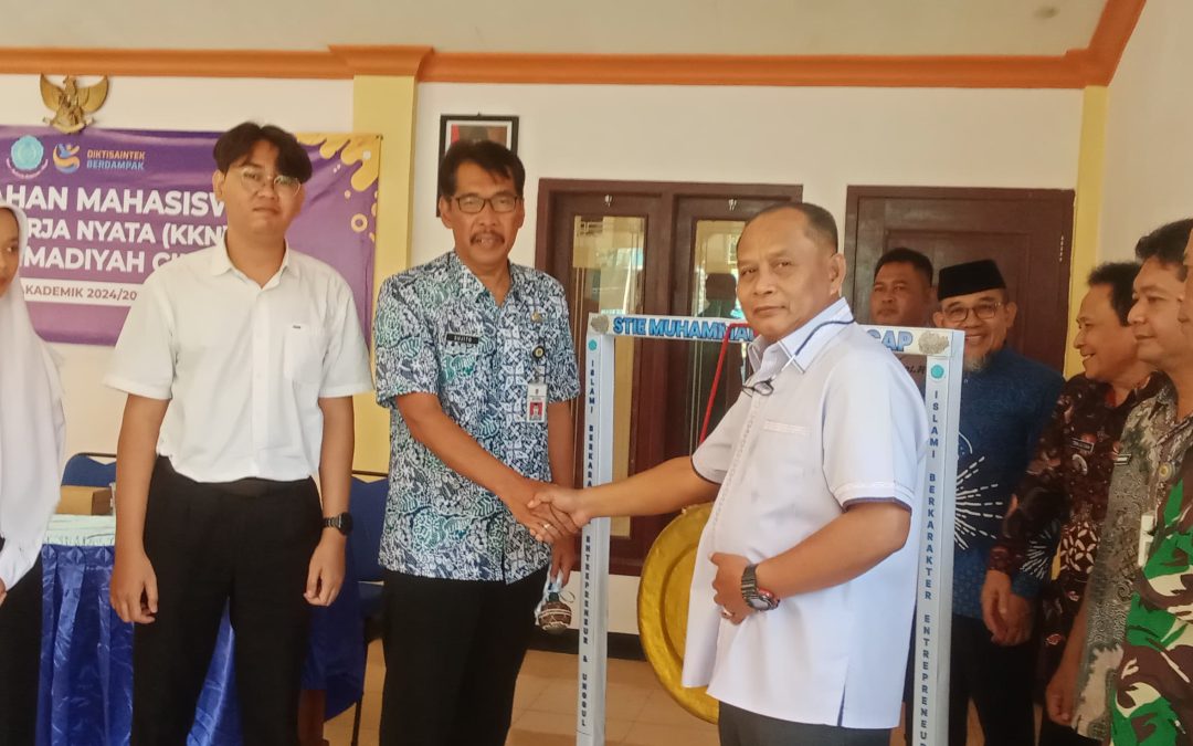 KKN Tematik, Mahasiswa STIE Muhammadiyah Cilacap Diharapkan Menangani Permasalahan Dasar Masyarakat