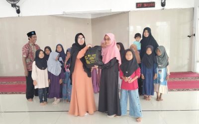 Pantimu Sampang Terima Donasi Hijab Rabbani  